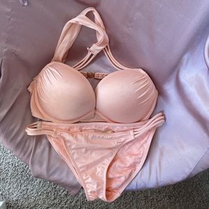 Victoria’s Secret pink bikini